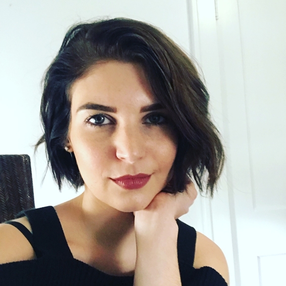 Meet your Posher, Abby - Picture 1 of 1